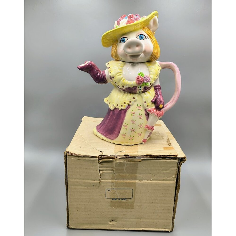 Muppets Miss Piggy Tea Pot in Original Box Sigma Tastesetter Vintage Handpainted
